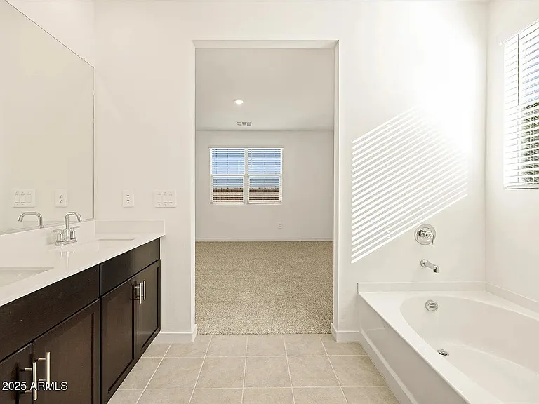 37406 W San Clemente St — Photo 12