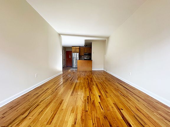 5th image of 31-39 43rd St #1