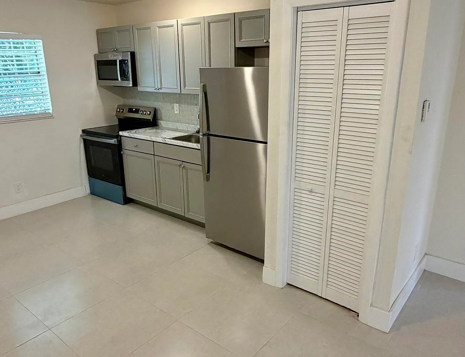 2 bed, 1.0 bath, 650 sqft, $1,950 — Photo 4