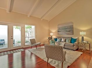 19204 Vineyard Ln, Saratoga, CA 95070