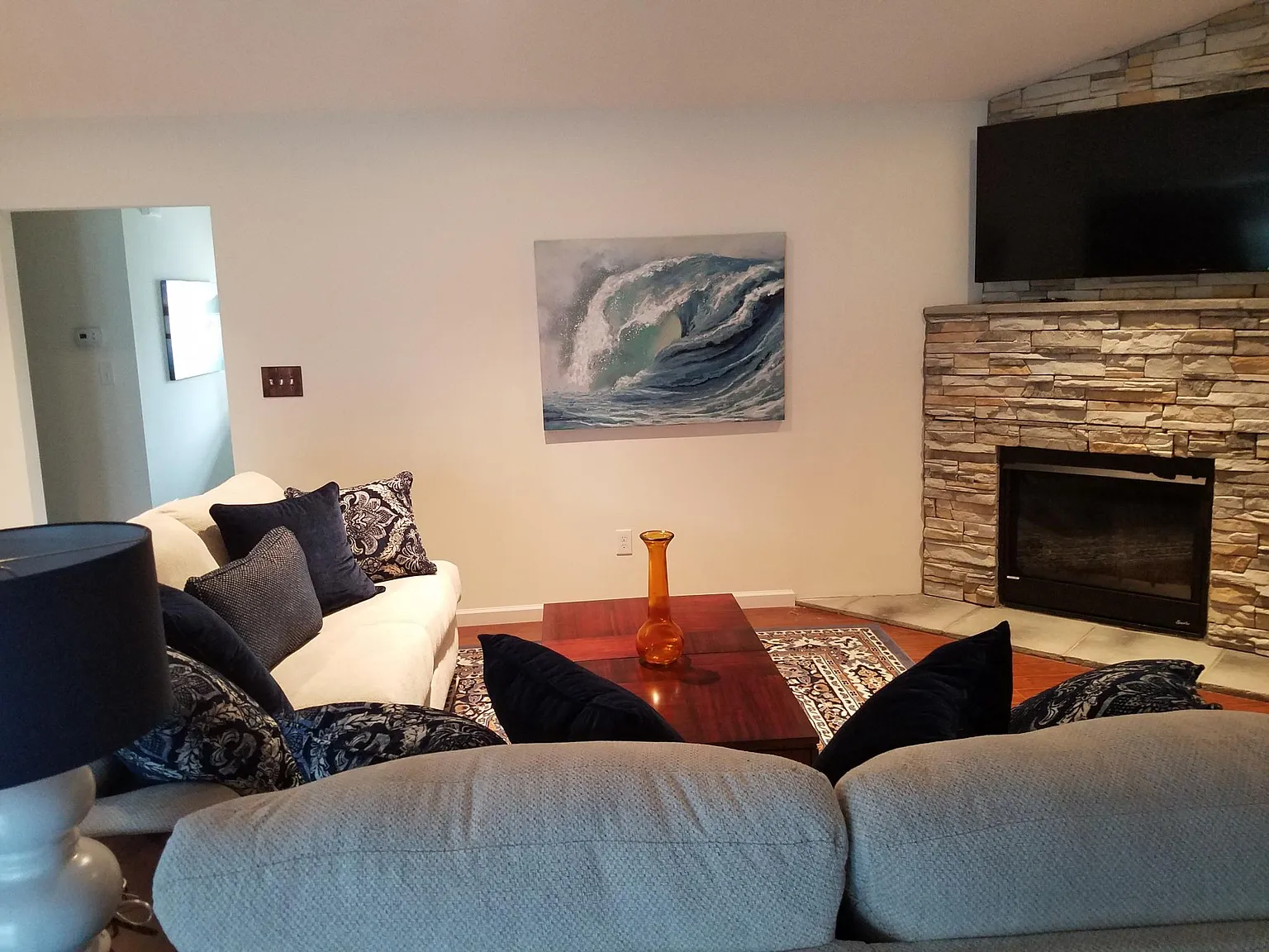 4 bed, 1945 sqft, $4,500 — Photo 3