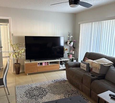 3rd image of 5025 Wiles Rd APT 105