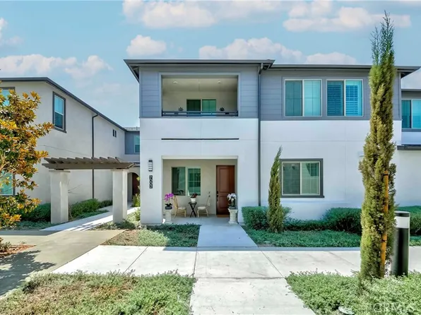 7002 Citron Ln, Cypress, CA 90630