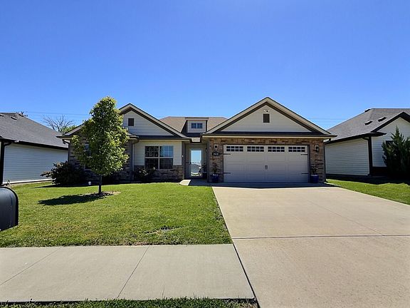 2nd image of 3510 Napoli Dr