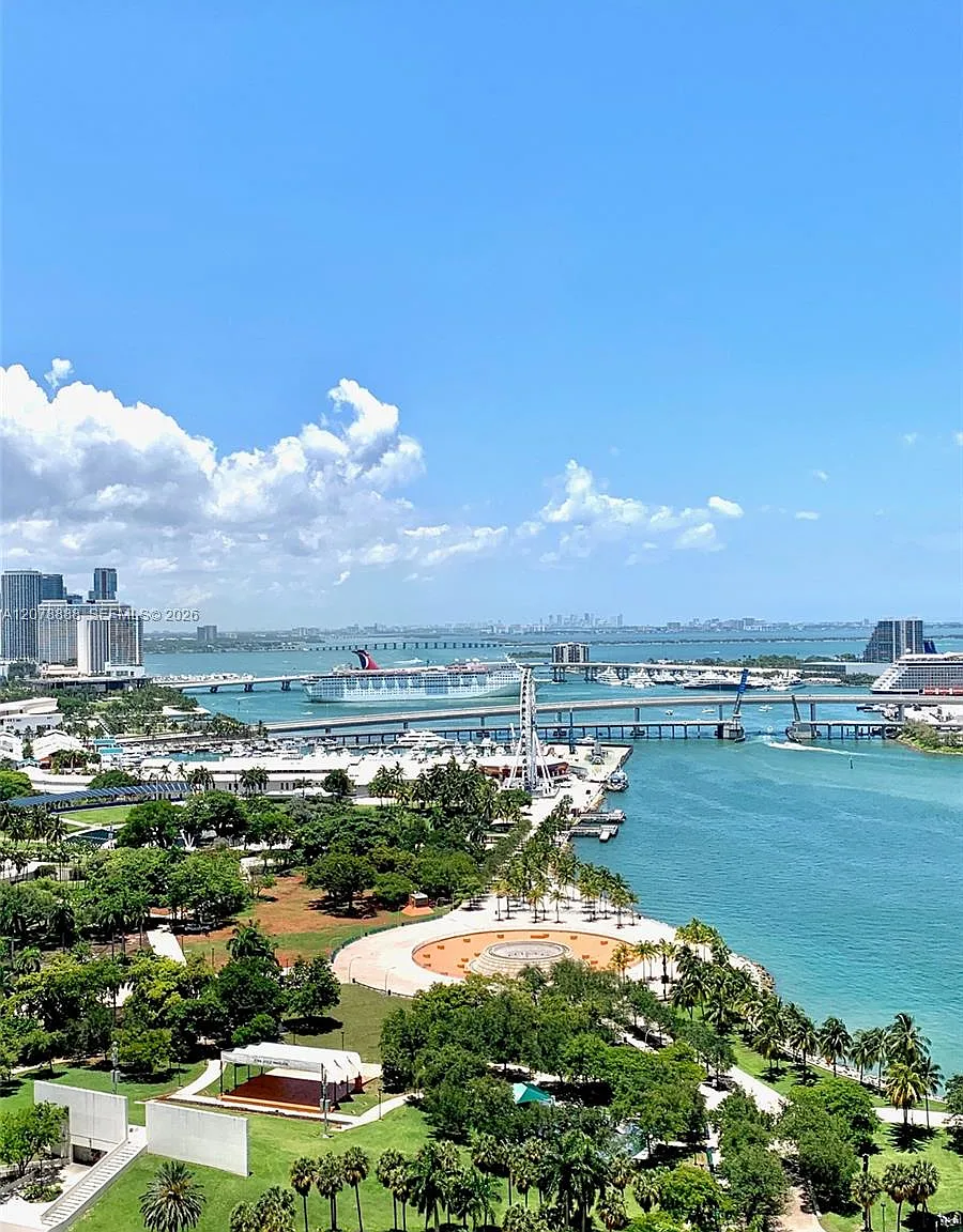 One Miami West Condo — Photo 1