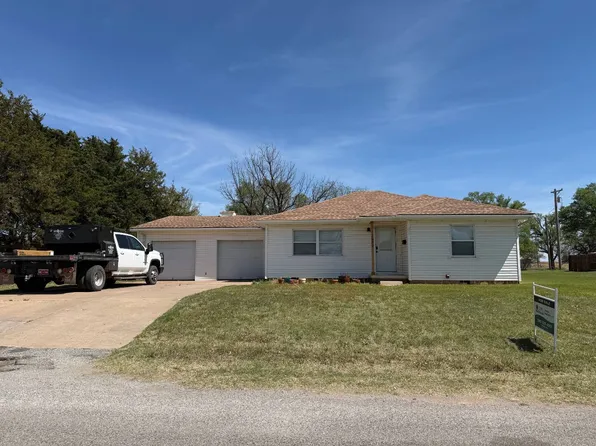 1060 Nickerson St, Waynoka, OK 73860
