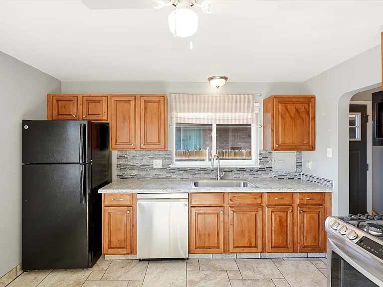 3651 Forest St — Photo 16