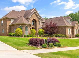 121 Cedar Br, Madison, AL 35756