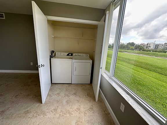 2nd image of 2841 N Oakland Forest Dr APT 111
