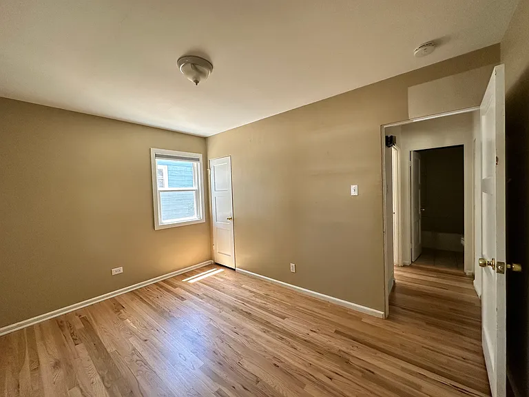 2633 S Race St — Photo 21