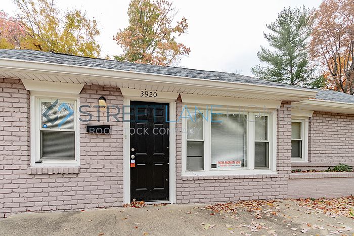 1st image of 3920 N Hawthorne Ln