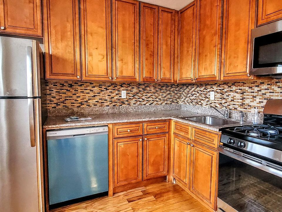 1st image of 8402 143rd St APT 202