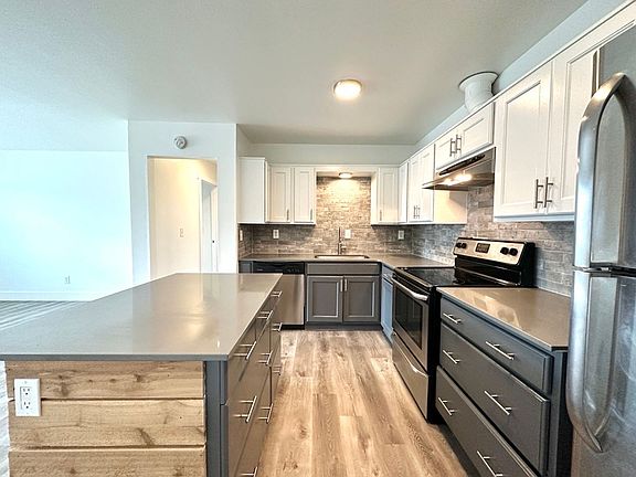 5th image of 13555 SW Jenkins Rd Unit 23