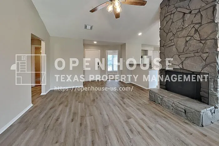 10107 King Ranch Ln — Photo 3