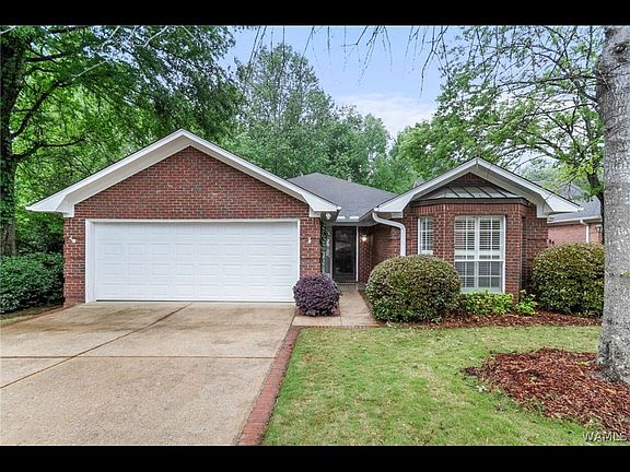 3rd image of 2101 Fox Ridge Rd #1
