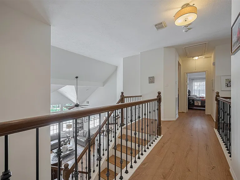 7 Peaceful Canyon Ct — Photo 33