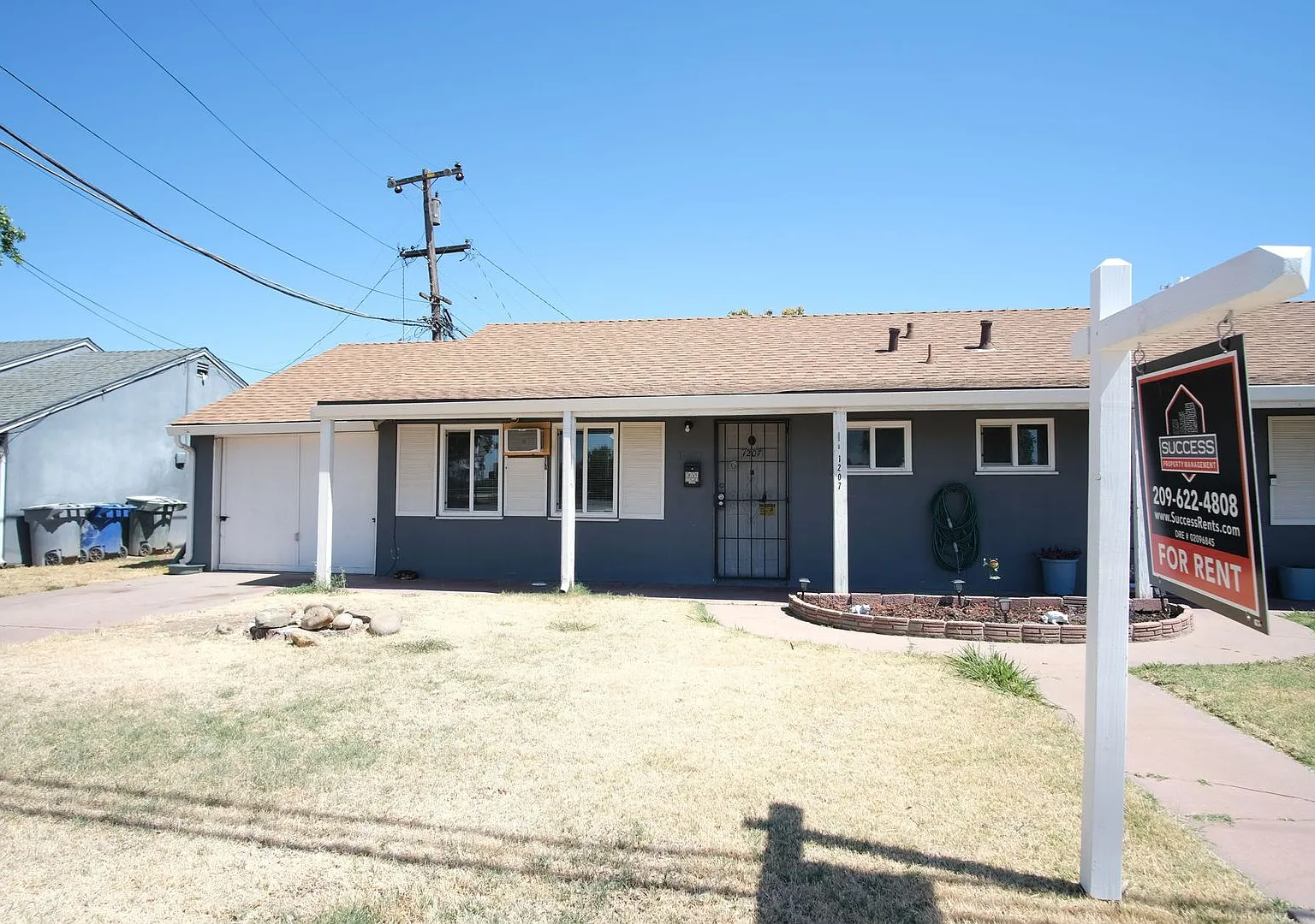 1207-1209 Merced Avenue — Photo 1
