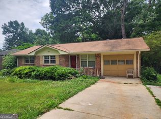 898 Pine Roc Dr, Stone Mountain, GA 30083