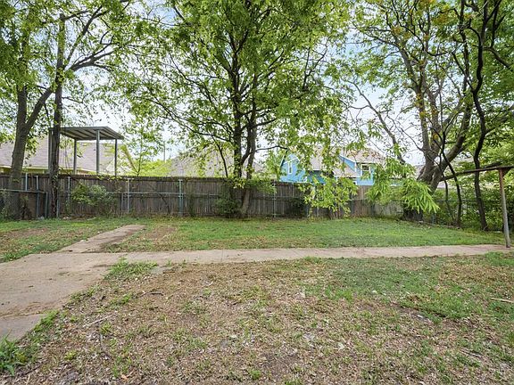 4th image of 617 Seneca Blvd