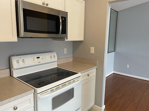 5th image of 9-164 Brookland Ct #9