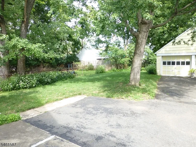 1 bed, 1.0 bath, $1,950 — Photo 2