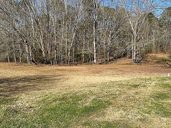 1.25 acres house sits on