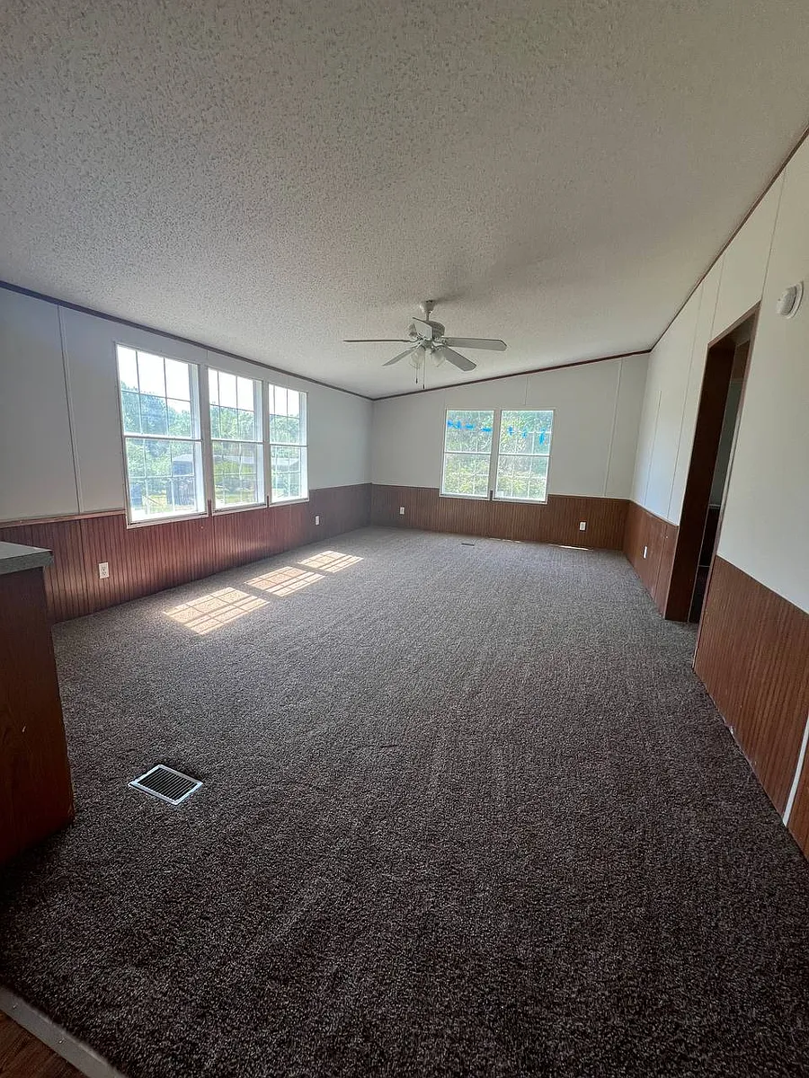 Building Photo - 128 Reginald Russell Rd