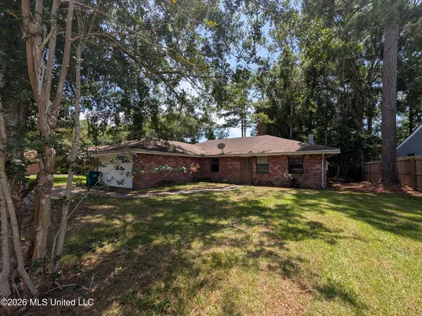 8820 Hana Pl, Diamondhead, MS 39525