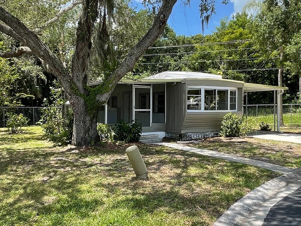 1st image of 2850 Saralake Dr S