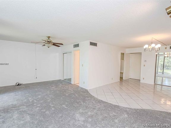 4th image of 20400 W Country Club Dr APT 207
