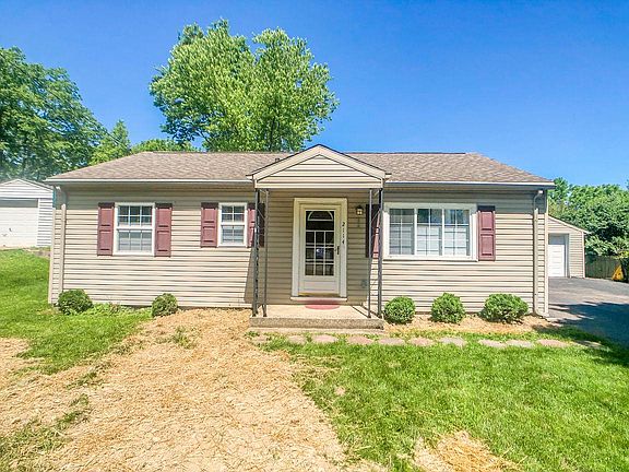 2nd image of 2114 Spencer Ln
