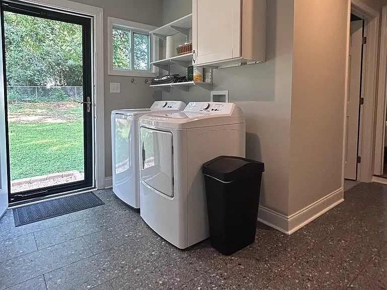 2328 Edison St — Photo 12