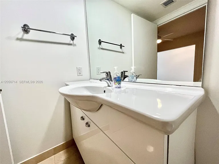 1850 S Ocean Dr #2204 — Photo 17