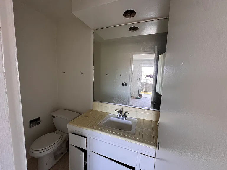 1344 N Columbus Ave #11 — Photo 10