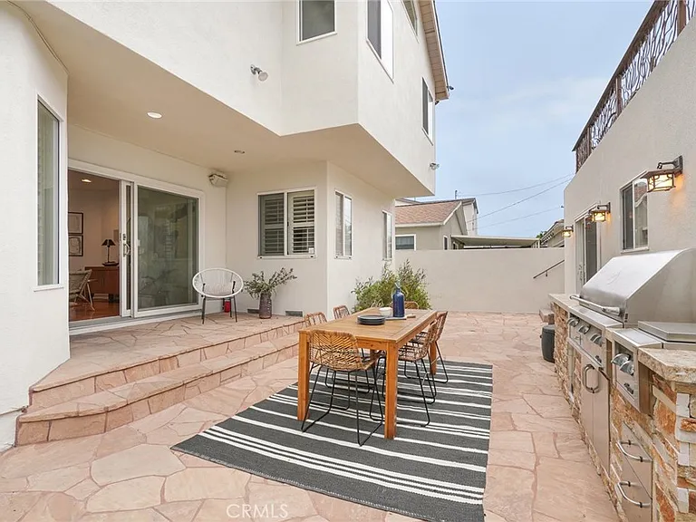 11060 Wagner St — Photo 32