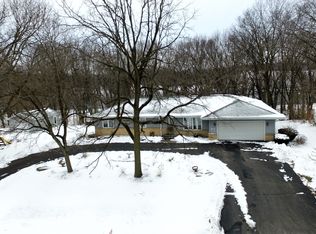 648 Valley Forge Trl, Rockton, IL 61072