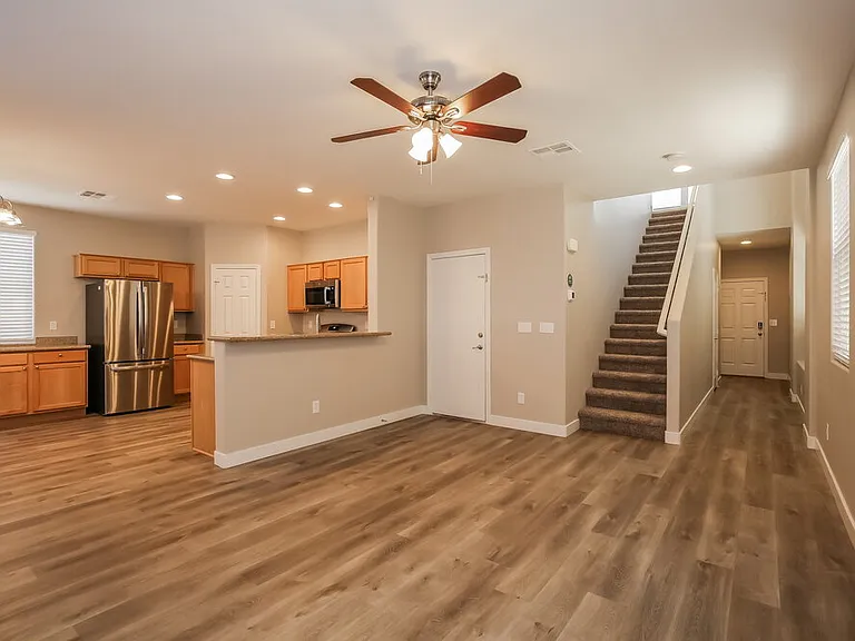 8508 Pitney Ave — Photo 4