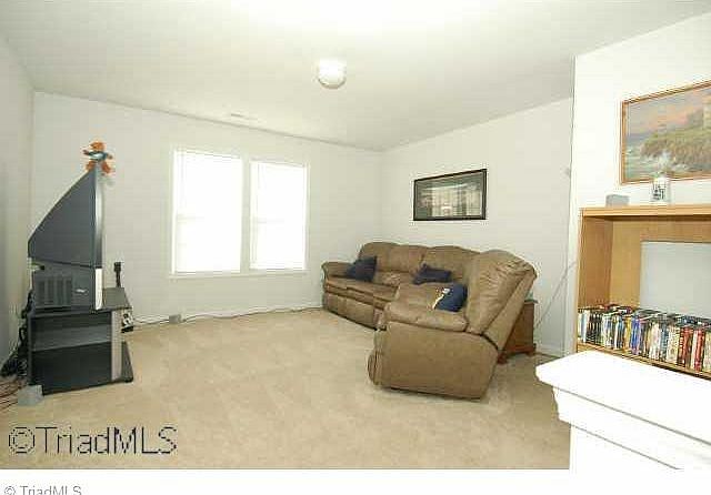 2nd image of 173 Bridgewater Dr