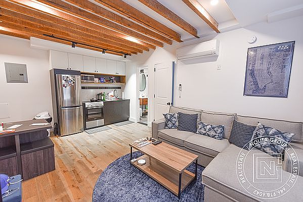1st image of 152 W 49th St #6