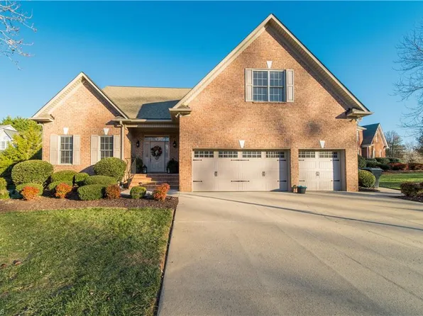 141 Croyden Dr, Kernersville, NC 27284