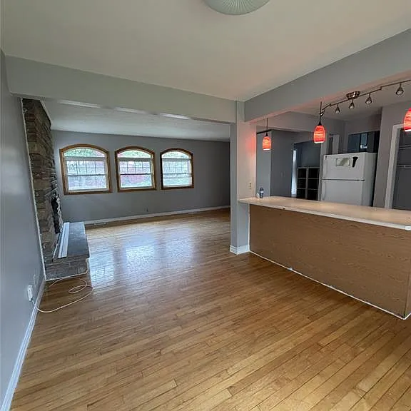 471 Randolph Ave — Photo 4