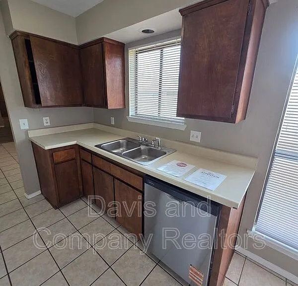 4412 Saint Andrews Dr #B — Photo 9