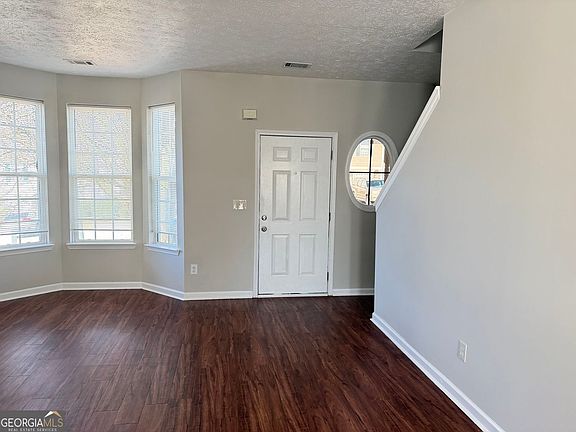 5th image of 68 Timber Ridge Dr