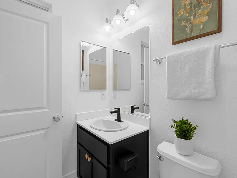 1469 W San Carlos St — Photo 36