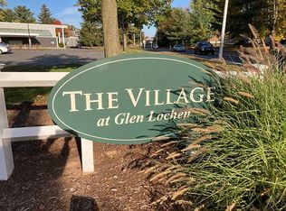 34 Crossroads Ln, Glastonbury, CT 06033