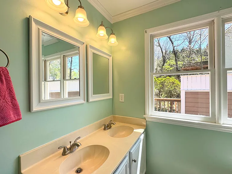 3220 Hickory Ridge Dr — Photo 20