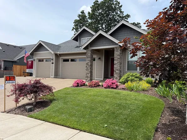 627 NW Hillcrest Dr, Dallas, OR 97338
