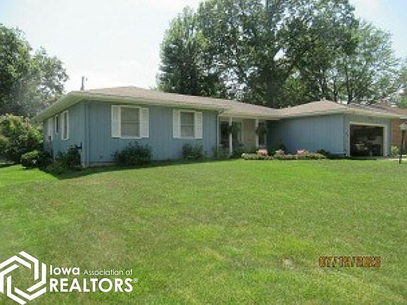 2nd image of 1012 Hillcrest Dr