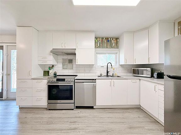 5th image of 219 Thomson STREET