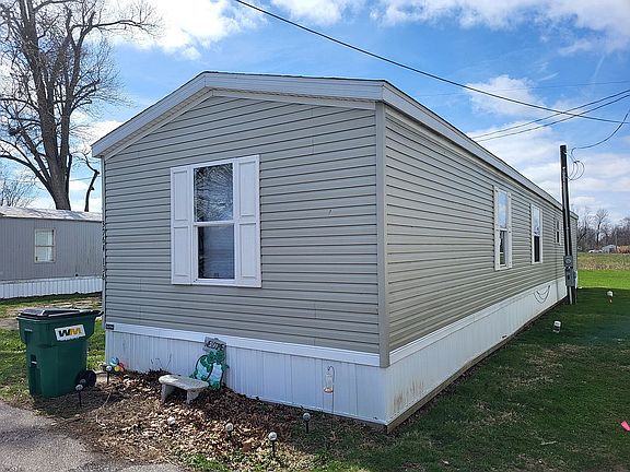 4th image of 3964 Oakhurst Ln